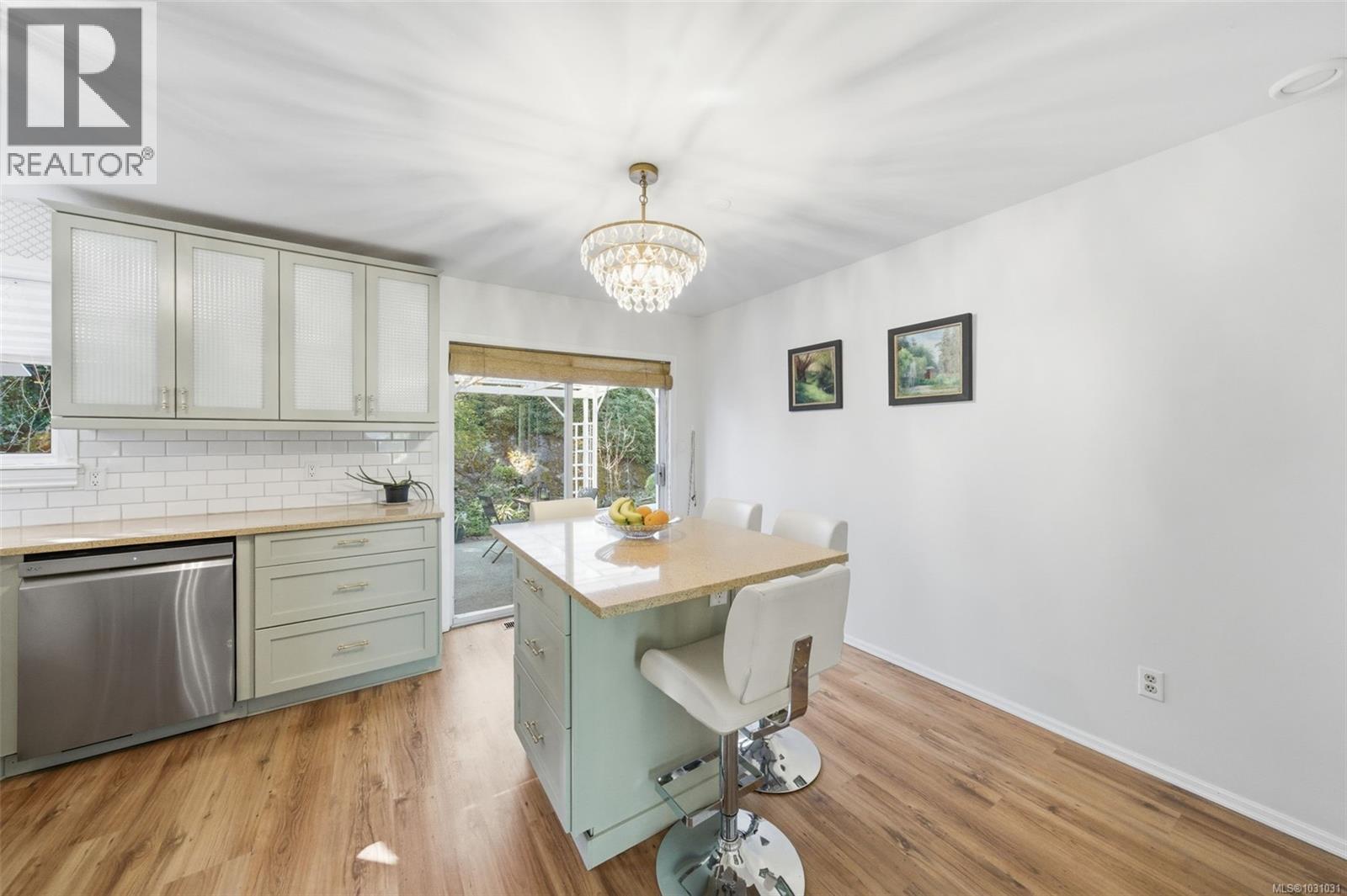 3874 Grange Rd, Saanich