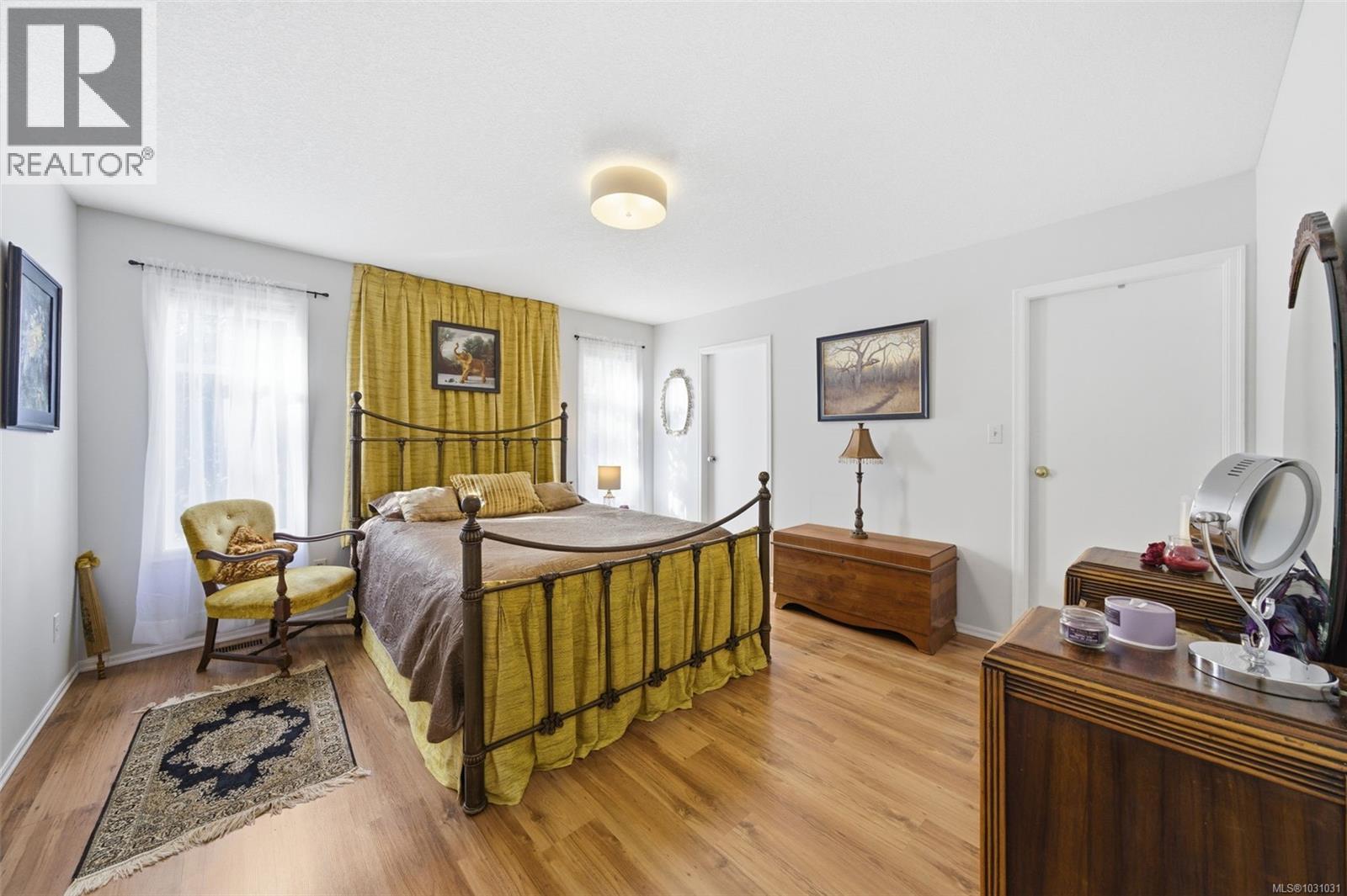 3874 Grange Rd, Saanich