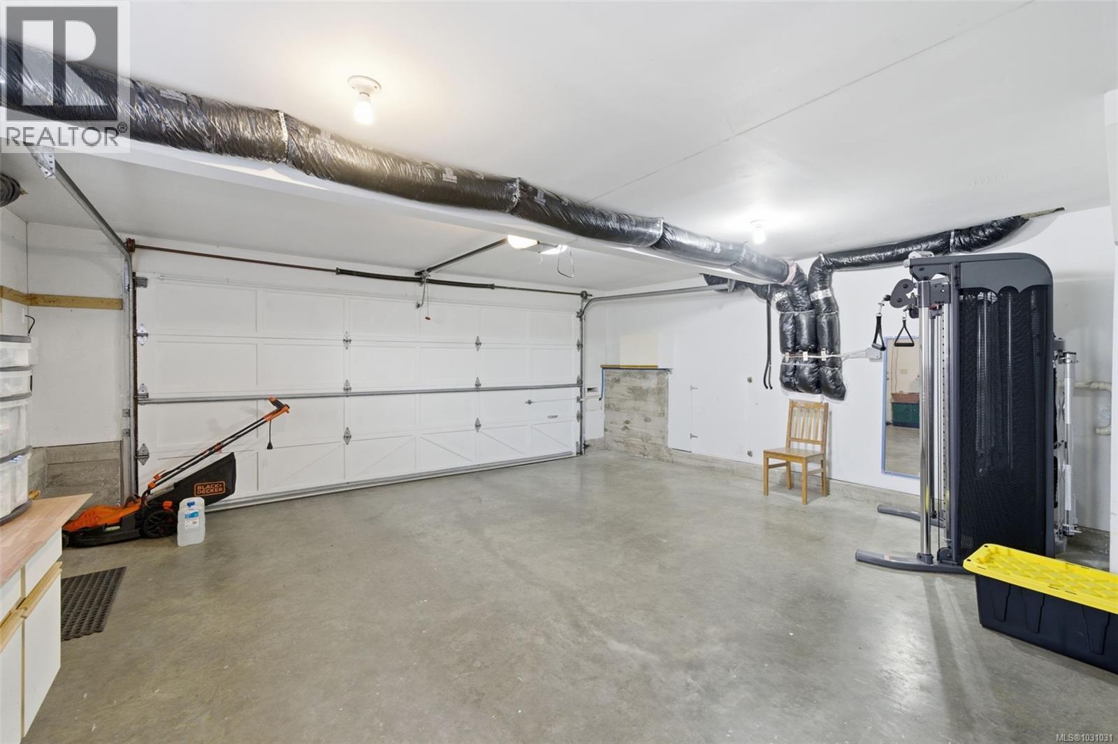 3874 Grange Rd, Saanich