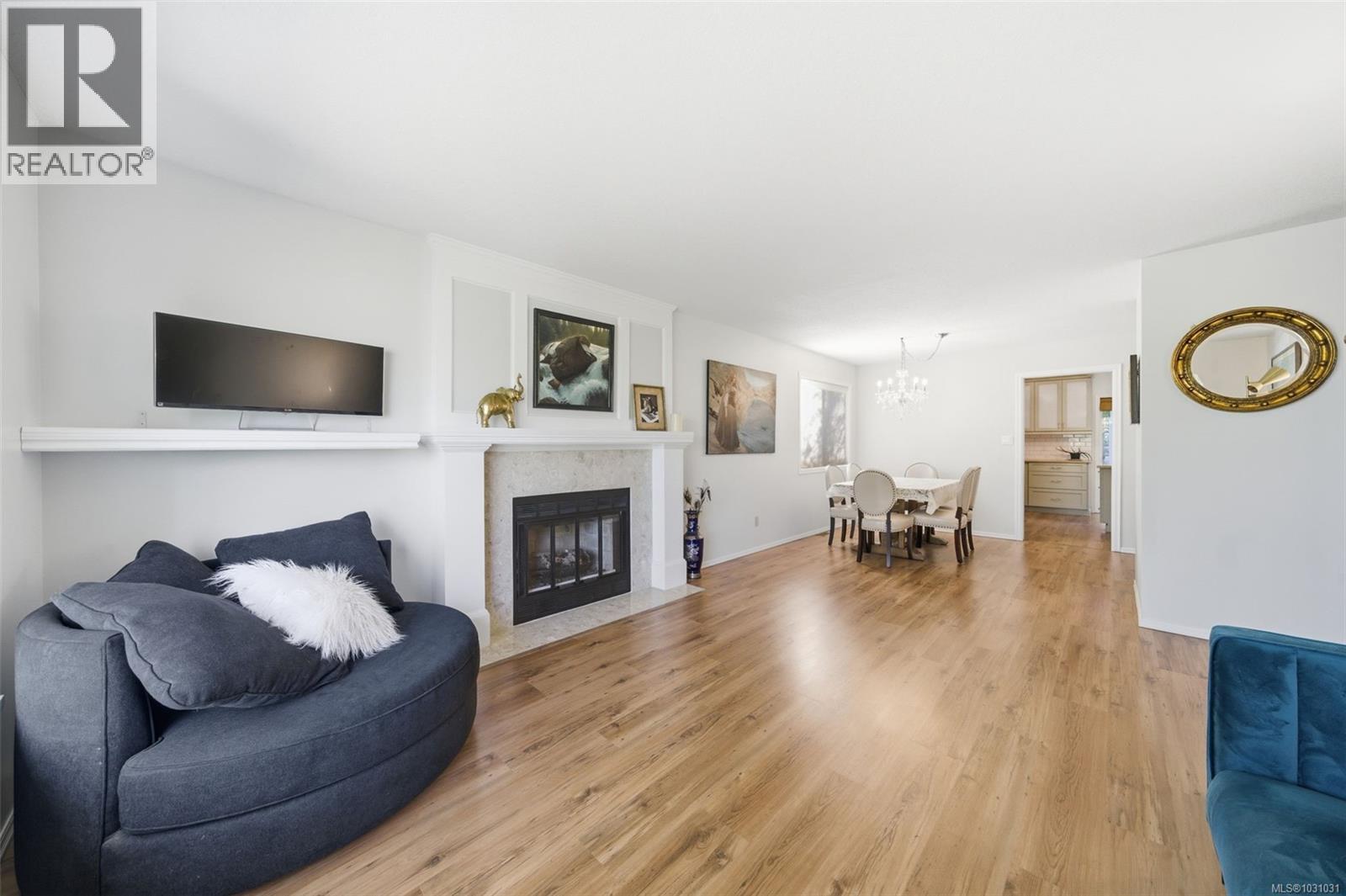 3874 Grange Rd, Saanich