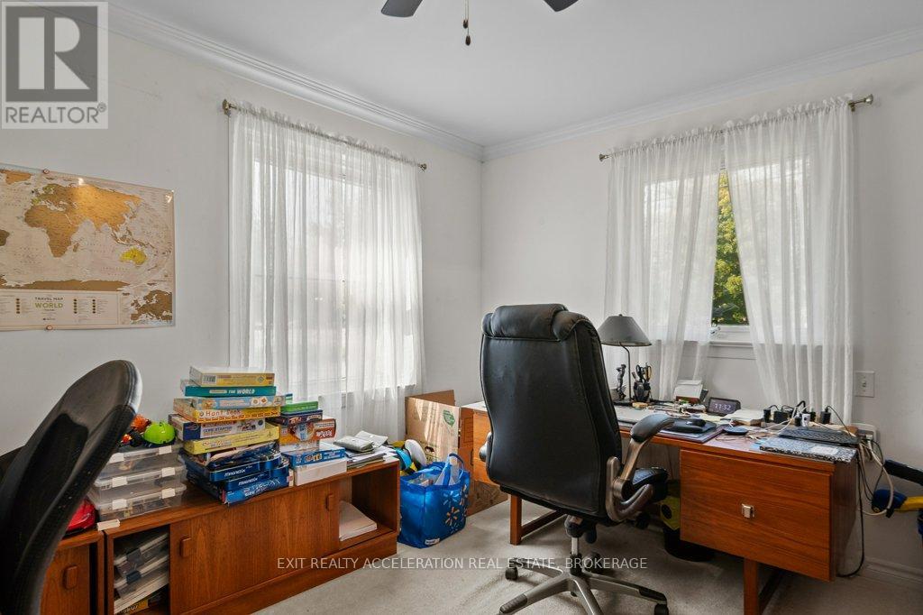 400 DUNDAS STREET W - 16