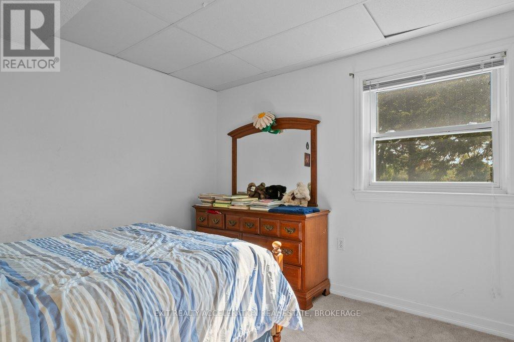 400 DUNDAS STREET W - 22