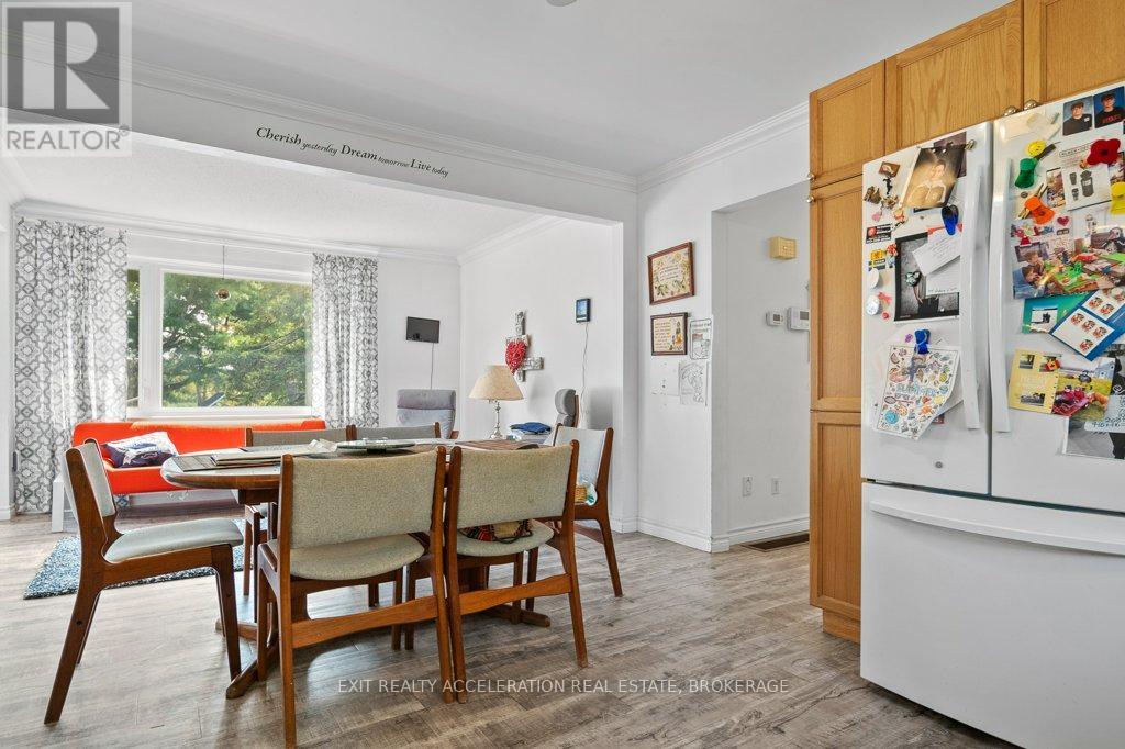 400 DUNDAS STREET W - 5