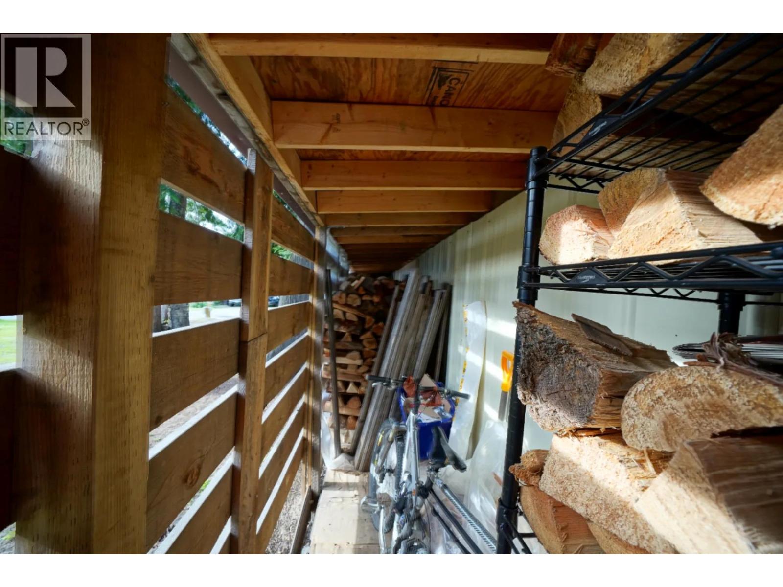 #5 1079 LUNDELL ROAD - 20