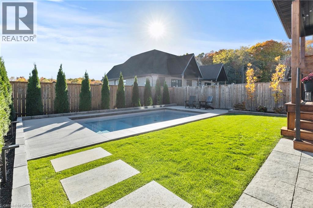 236 WALKER ROAD - 5