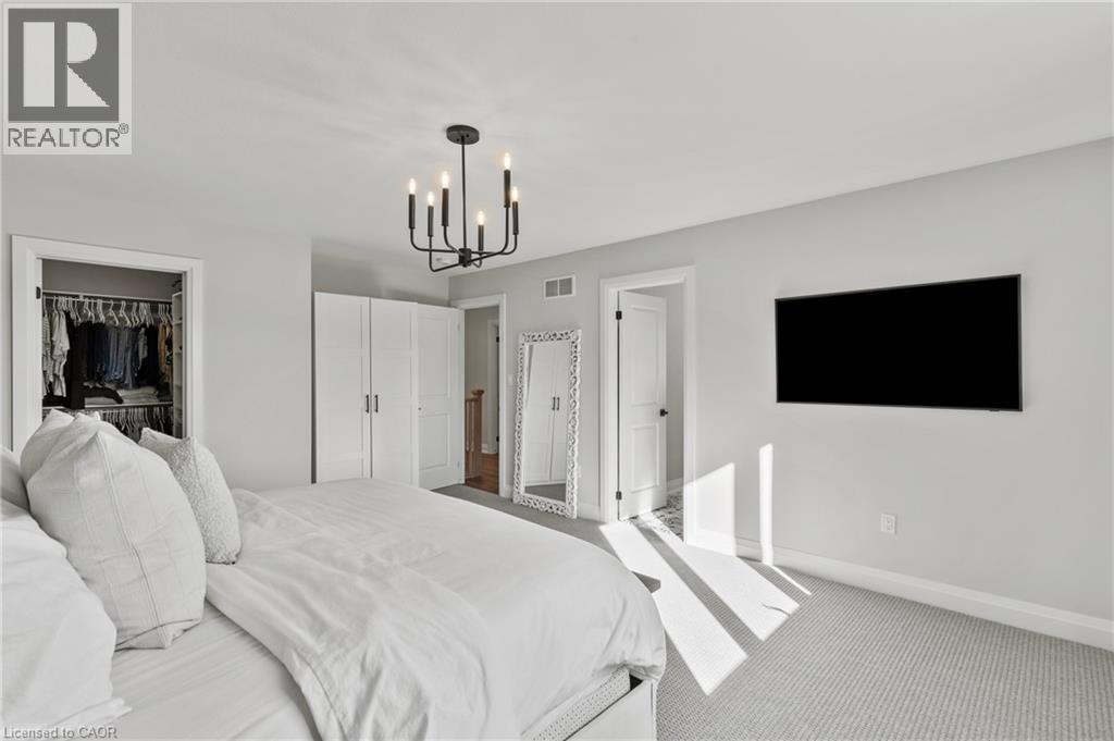 236 WALKER ROAD - 16
