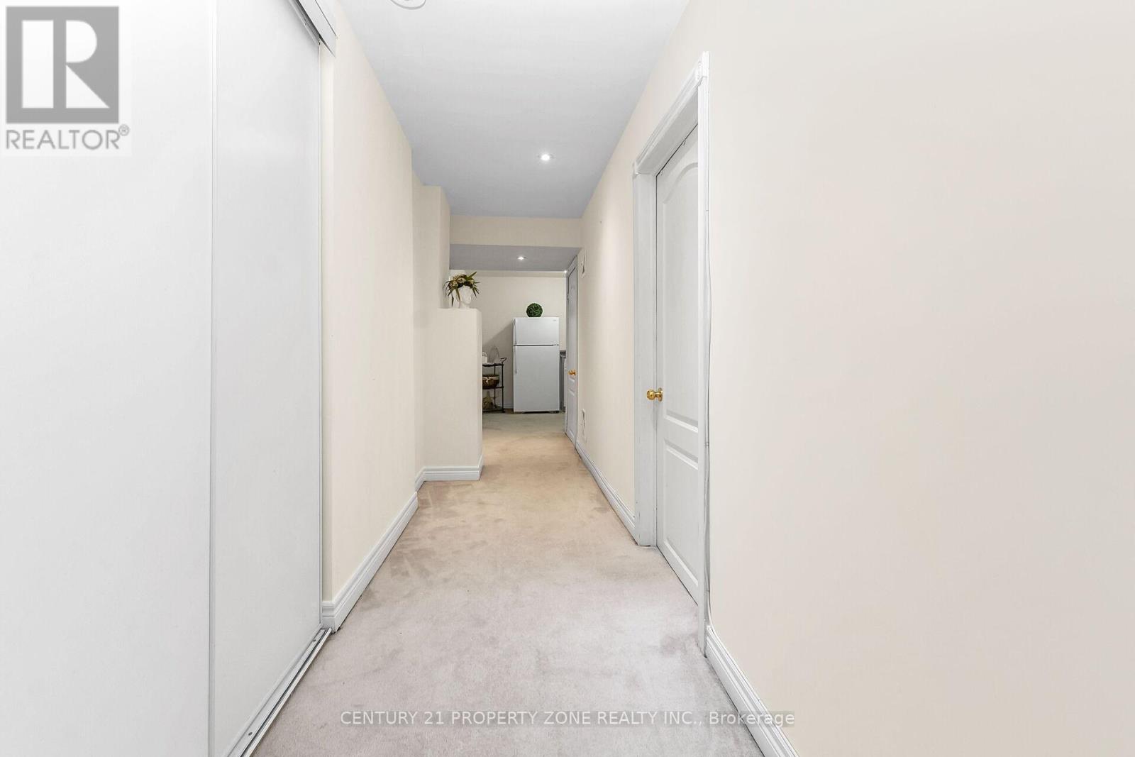 16 ARMITAGE CRESCENT - 36