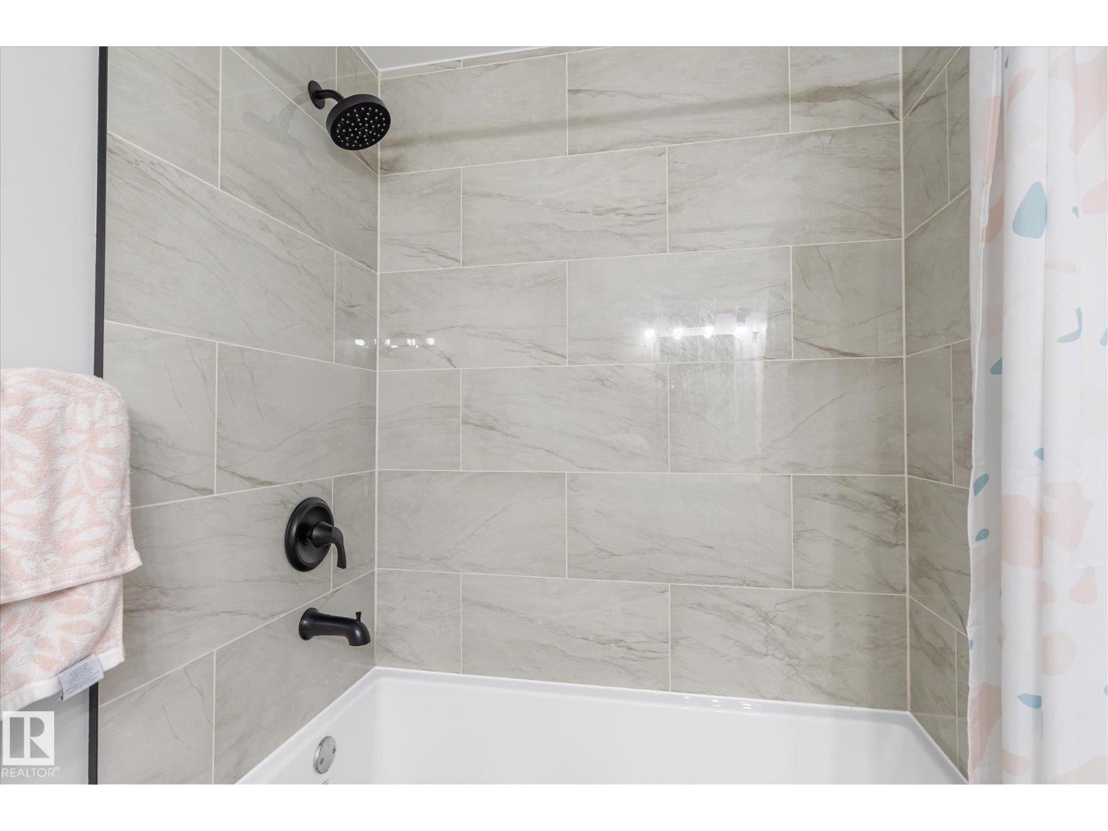 67 Arlington DR, St. Albert