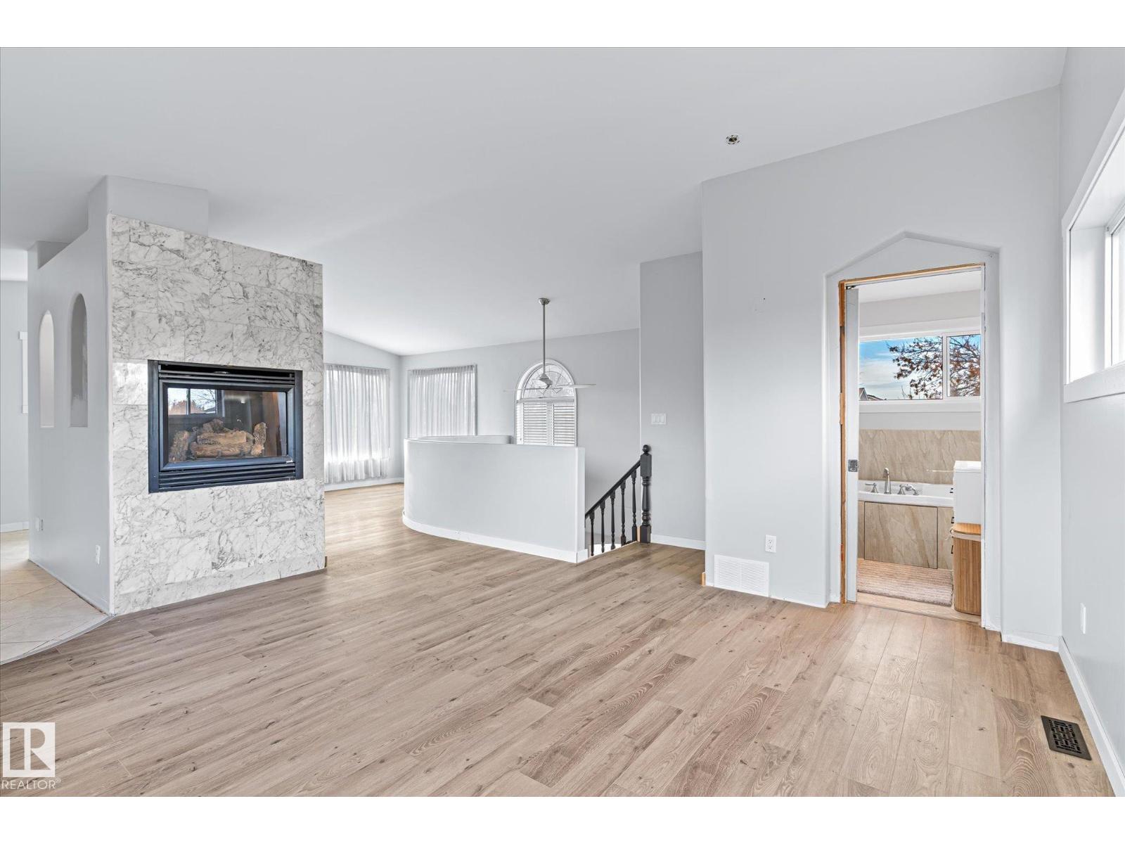 67 Arlington DR, St. Albert