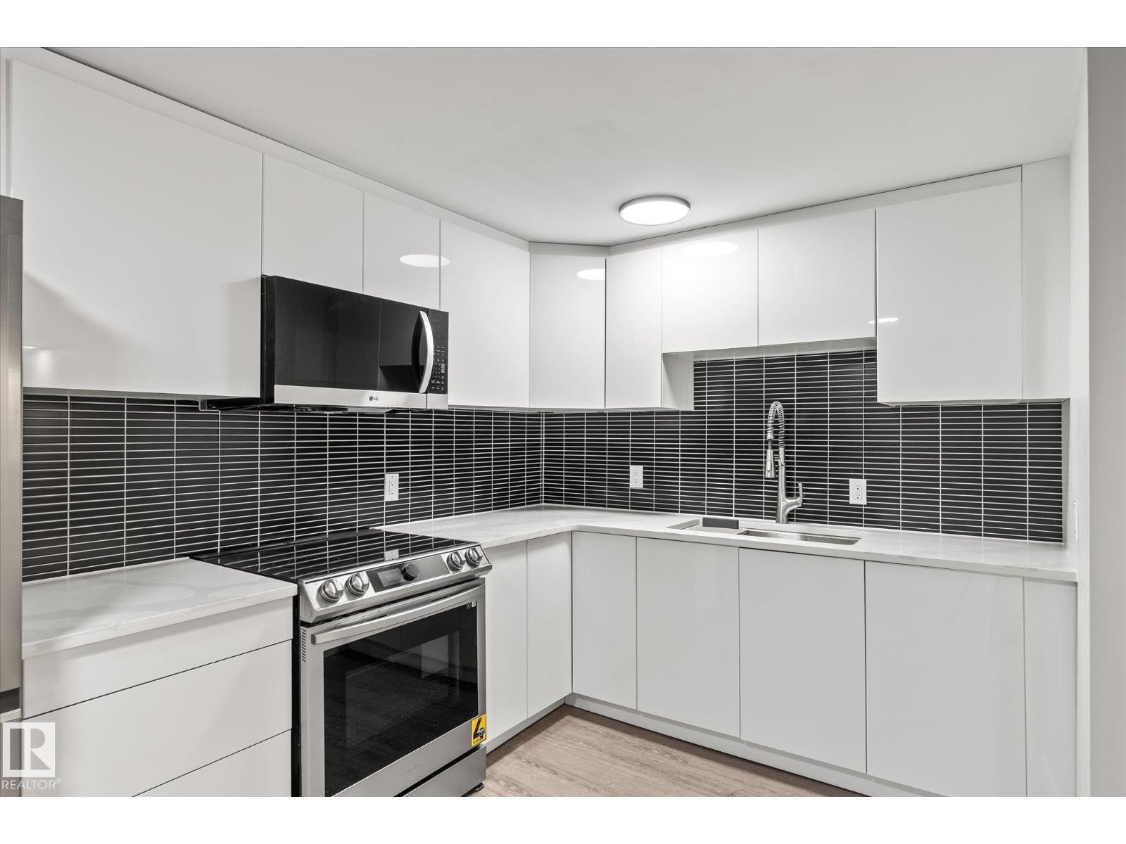 67 Arlington DR, St. Albert