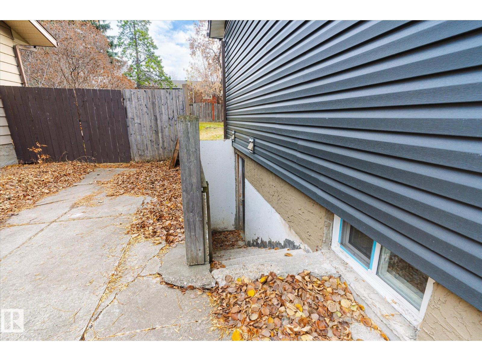 67 Arlington DR, St. Albert