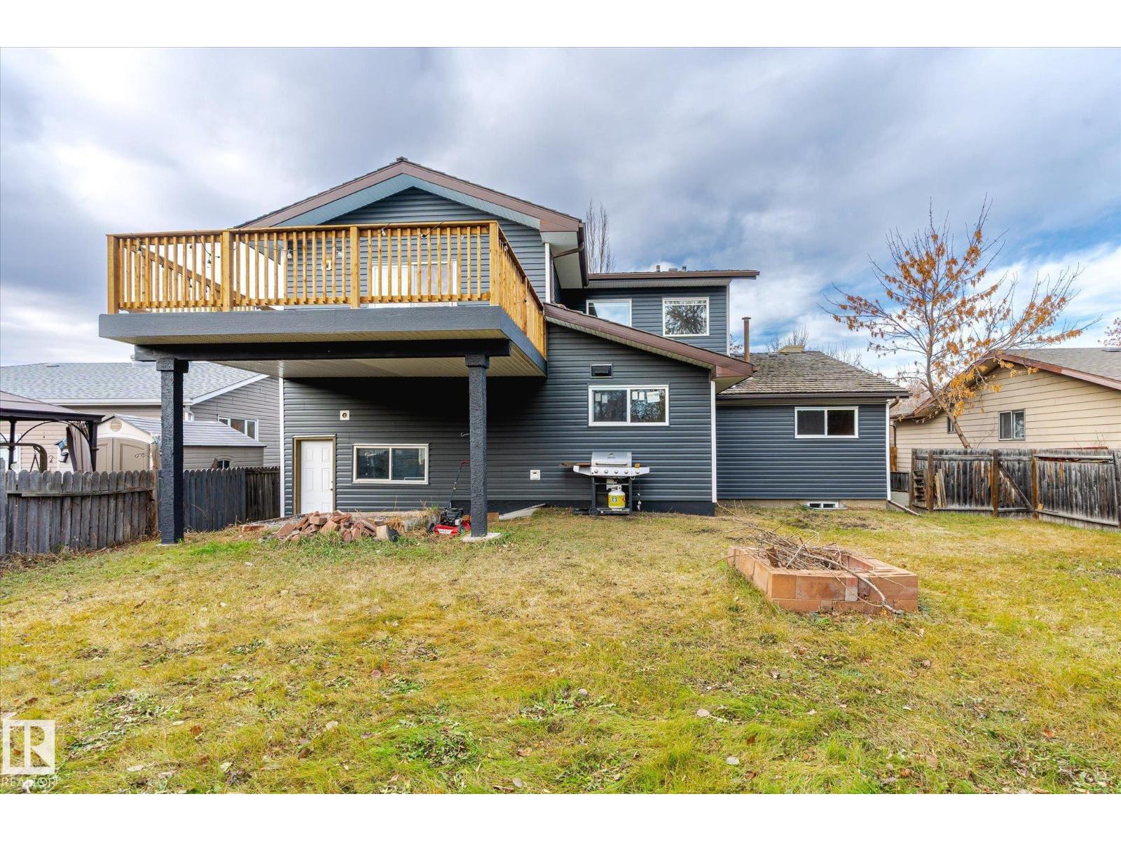 67 Arlington DR, St. Albert