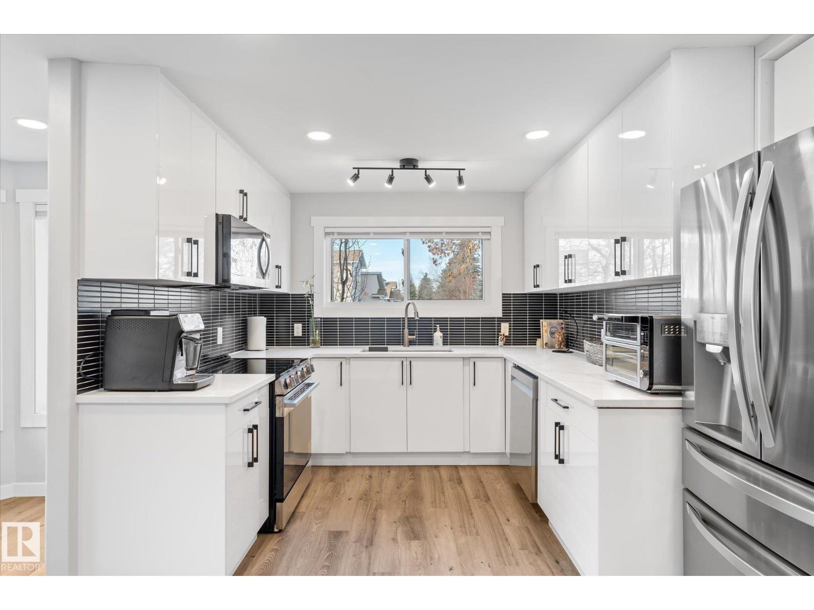 67 Arlington DR, St. Albert