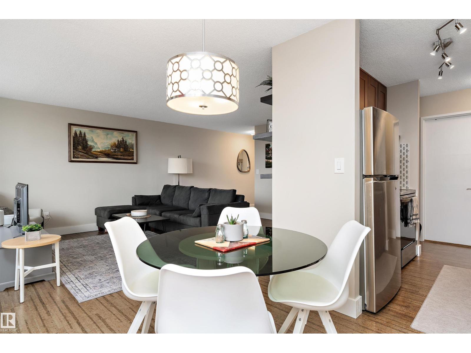 #304 13910 STONY PLAIN RD NW, Edmonton