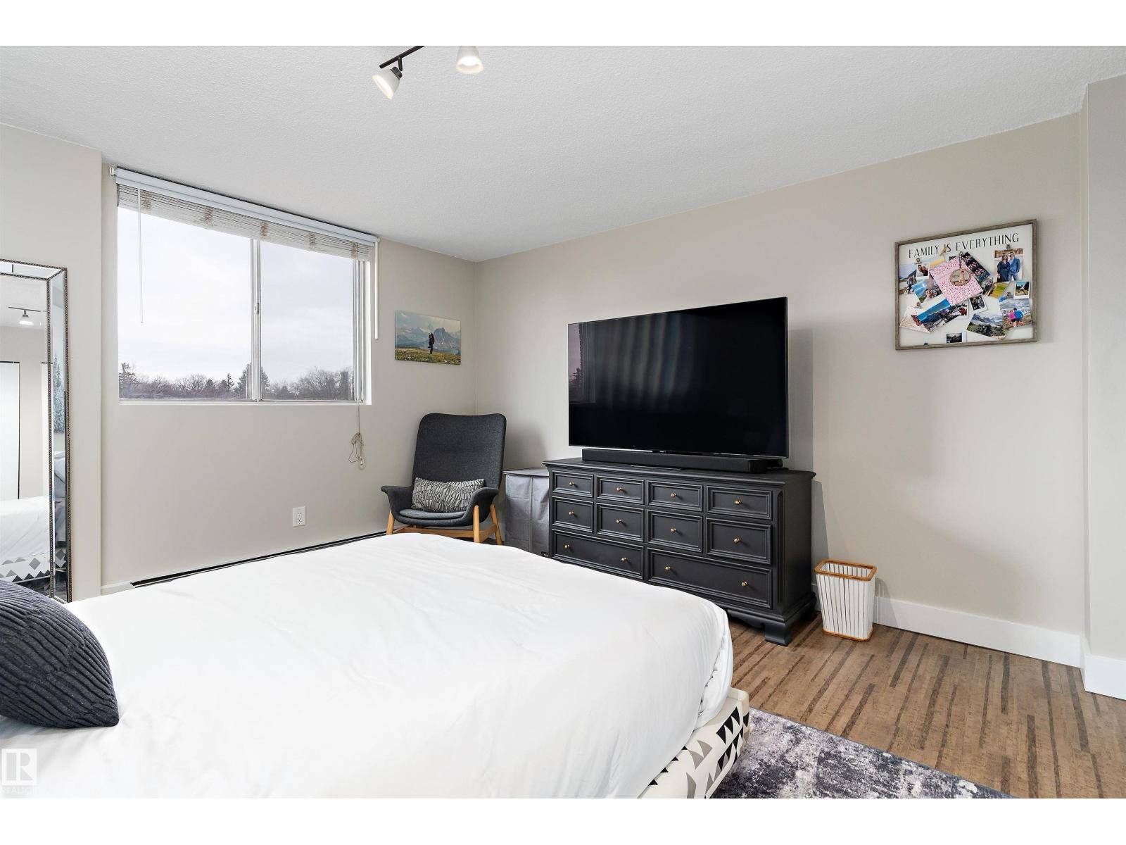 #304 13910 STONY PLAIN RD NW, Edmonton