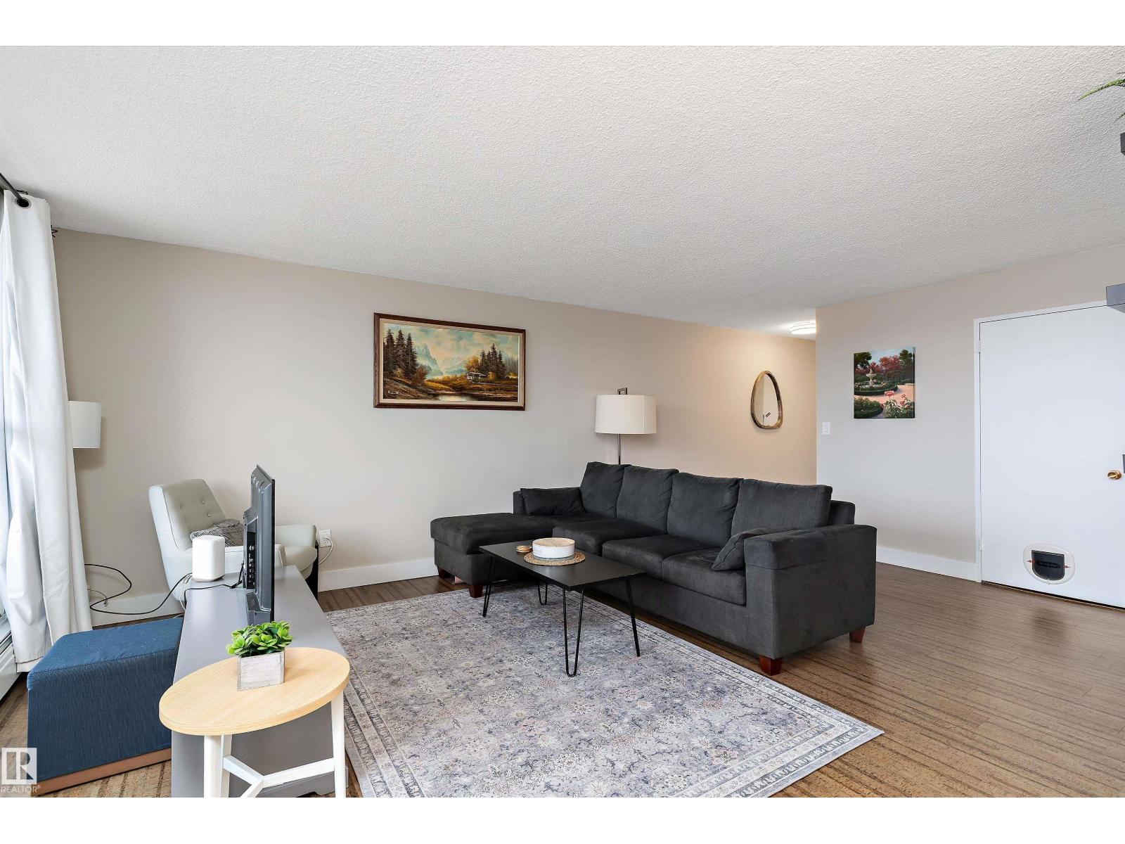 #304 13910 STONY PLAIN RD NW, Edmonton