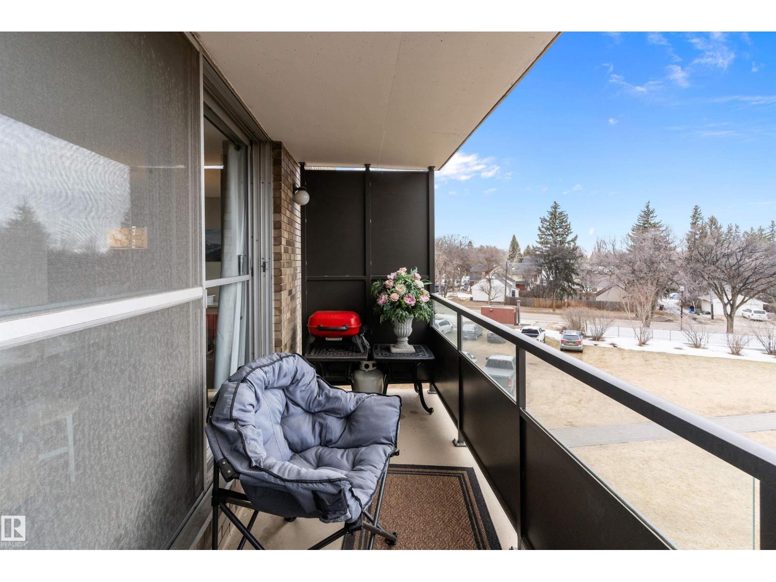 #304 13910 STONY PLAIN RD NW, Edmonton