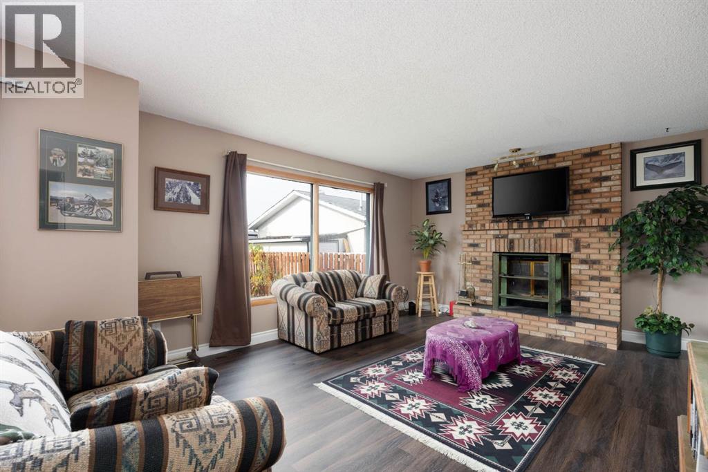 160 Beaton Place, Fort McMurray