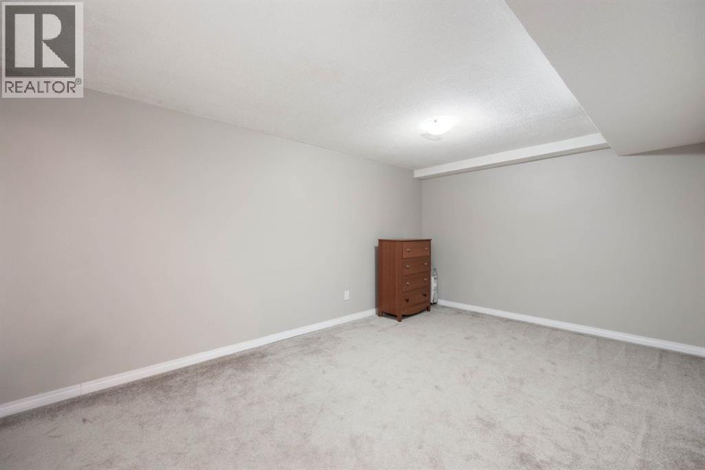 160 Beaton Place, Fort McMurray