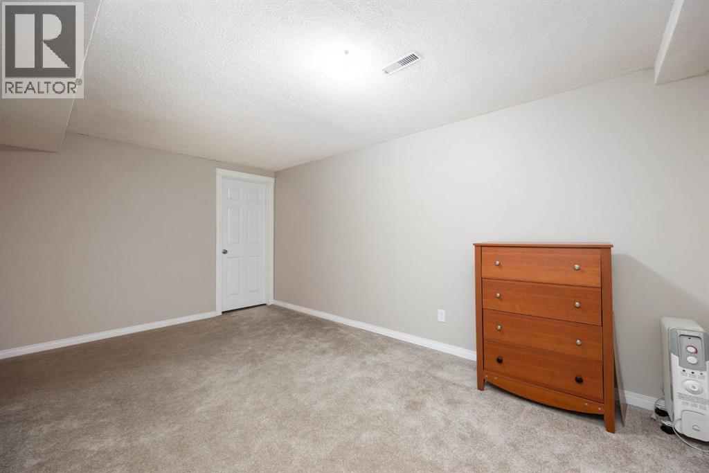 160 Beaton Place, Fort McMurray