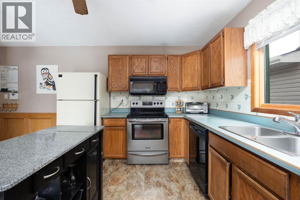 160 Beaton Place, Fort McMurray