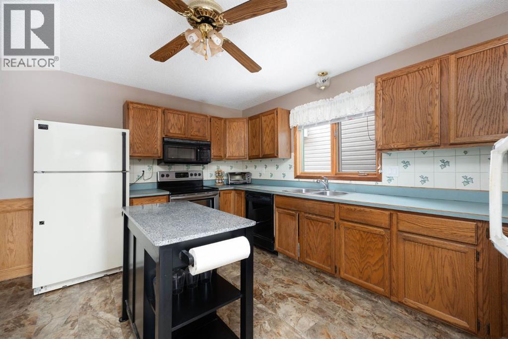 160 Beaton Place, Fort McMurray