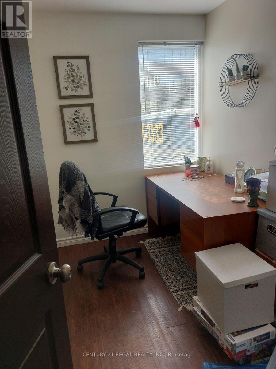 205C - 4030 SHEPPARD AVENUE E