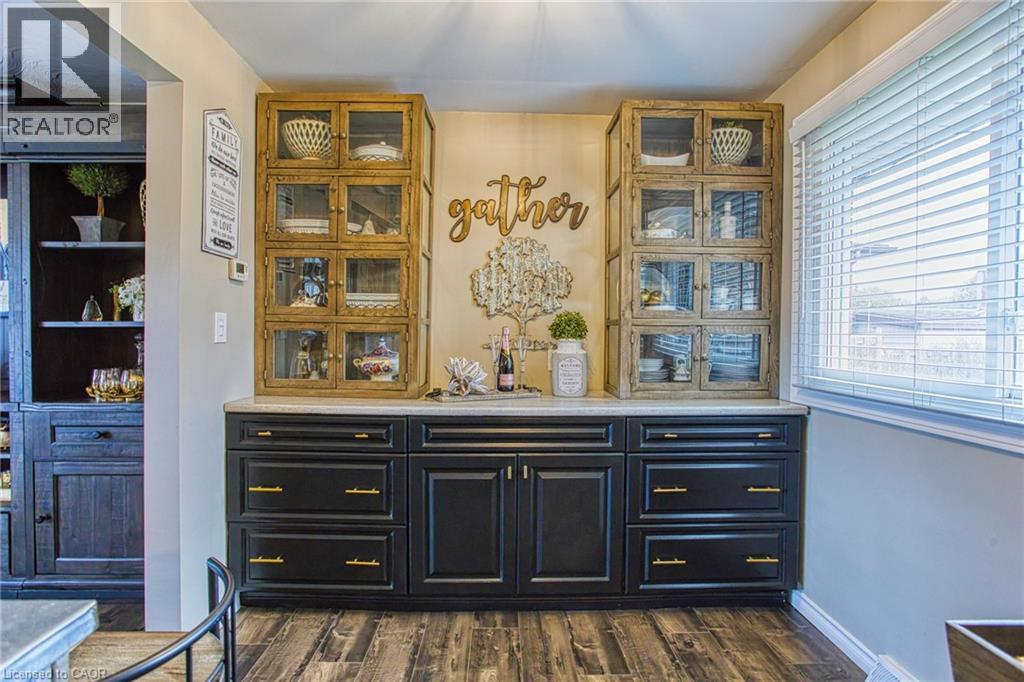 4504 QUEENSWAY Gardens - 17