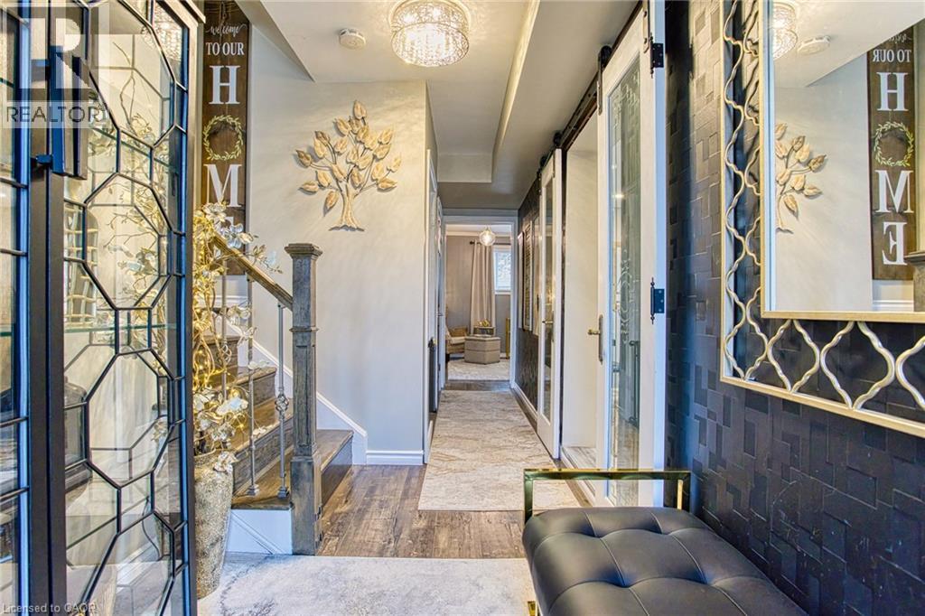4504 QUEENSWAY Gardens - 5