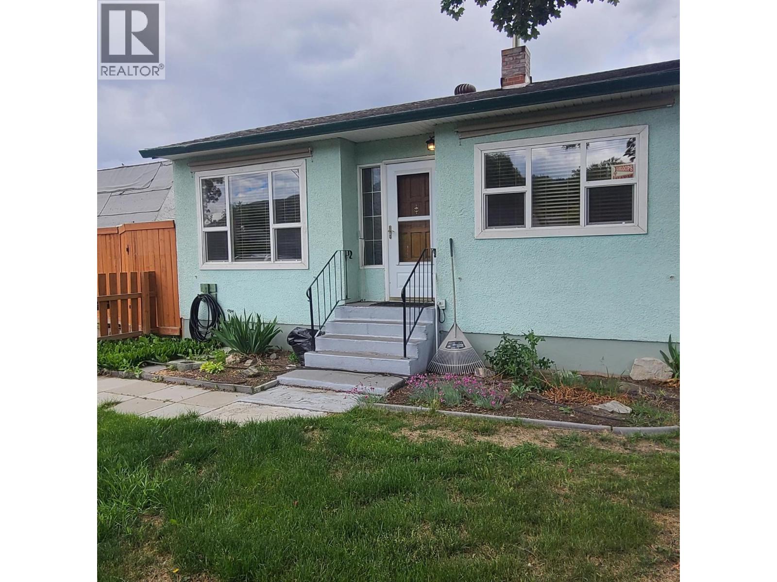 350 CAMPBELL Avenue - 1