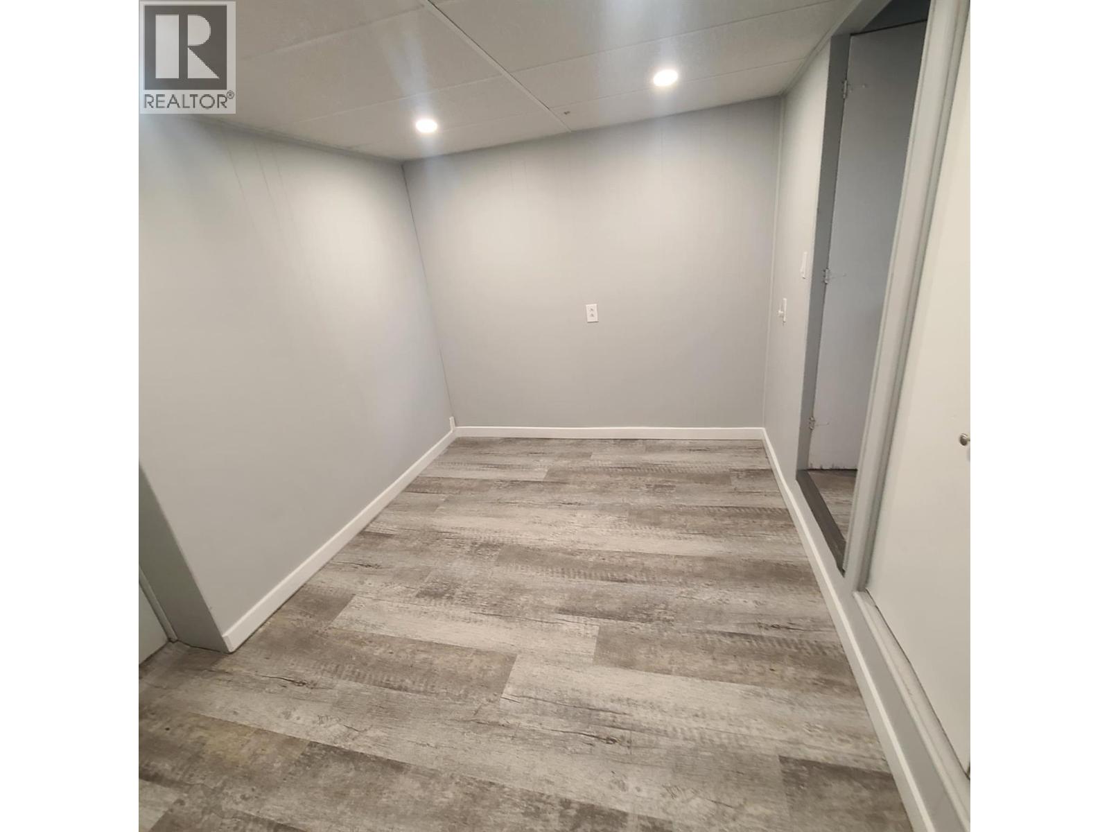 350 CAMPBELL Avenue, Kamloops