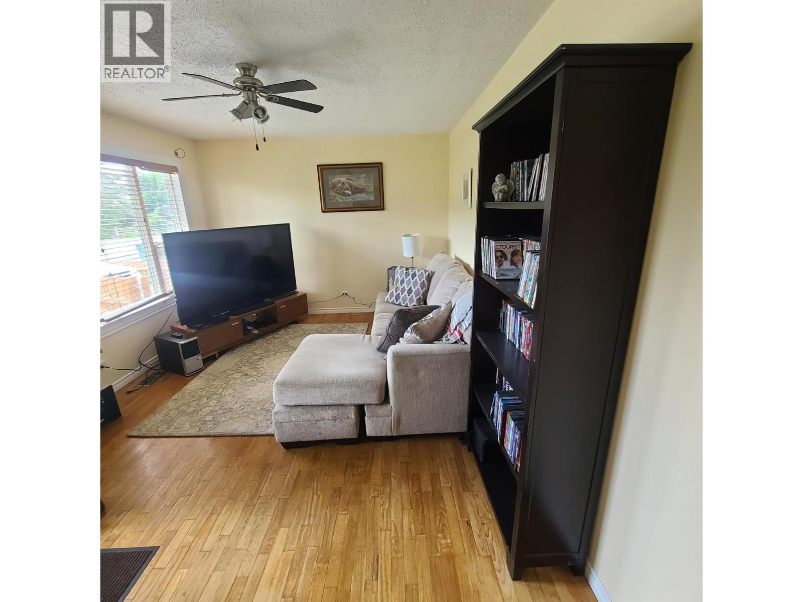 350 CAMPBELL Avenue - 5