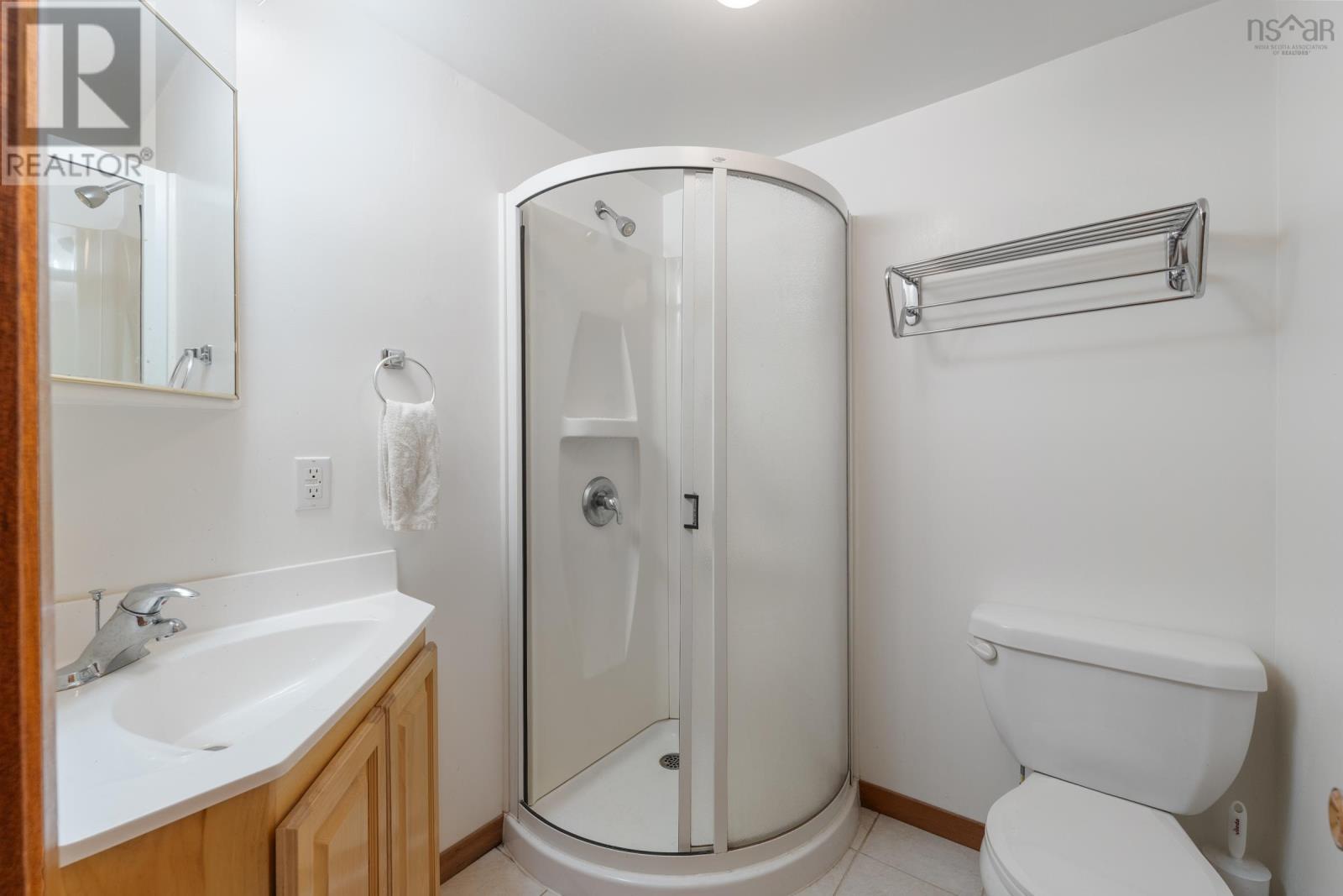 Property 24 of 49 of 7068 Highway 1