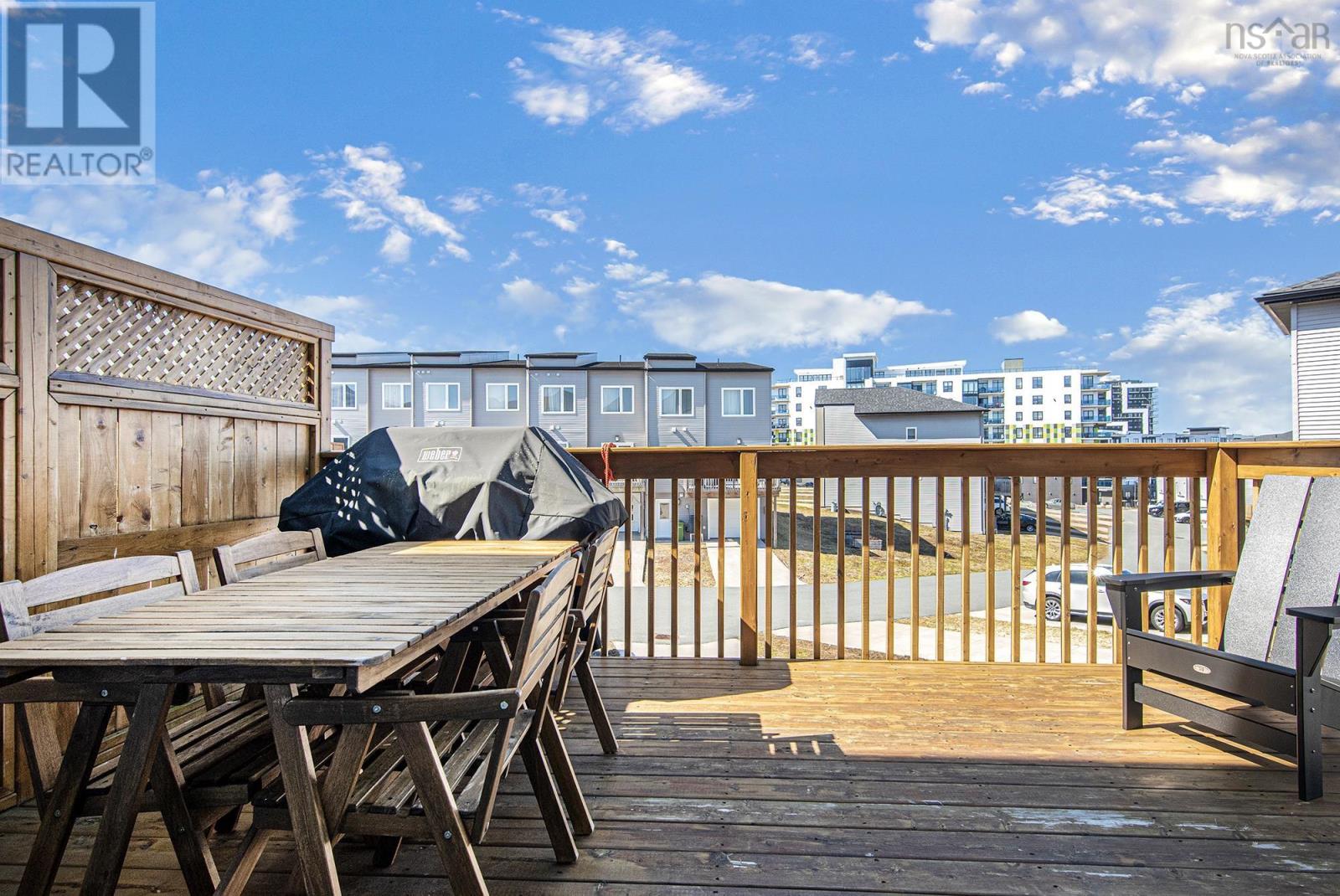 84 ELIZA RITCHIE CRESCENT - 4