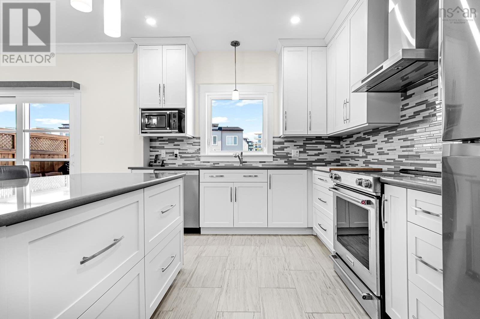 84 ELIZA RITCHIE CRESCENT - 19