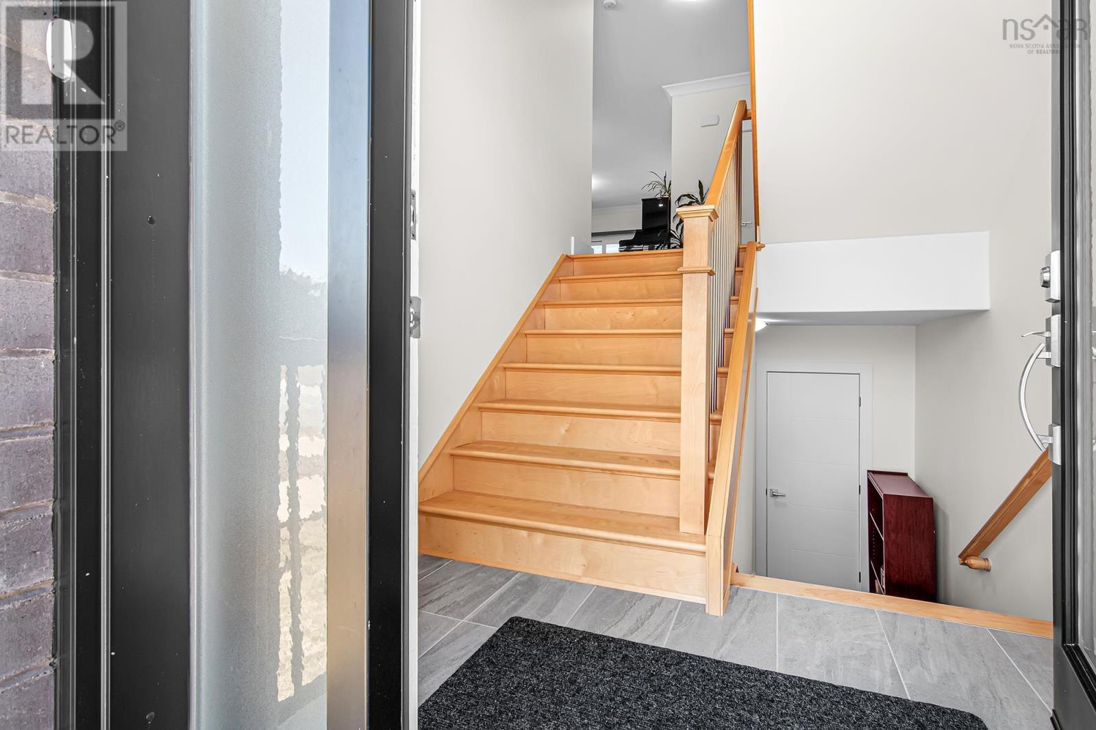 84 ELIZA RITCHIE CRESCENT - 6