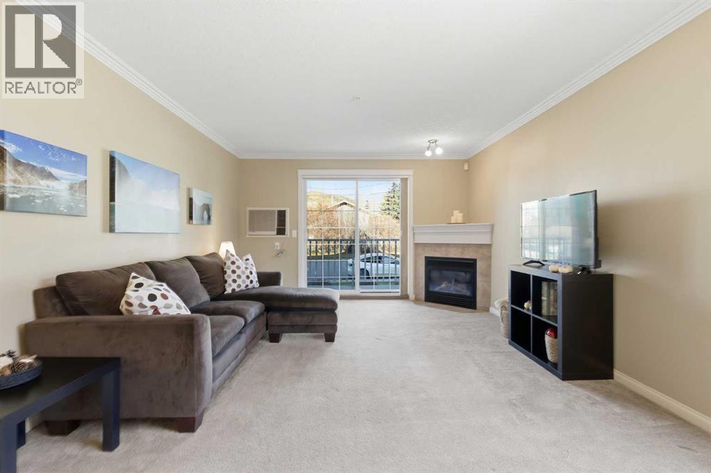 128 Centre Avenue, Cochrane