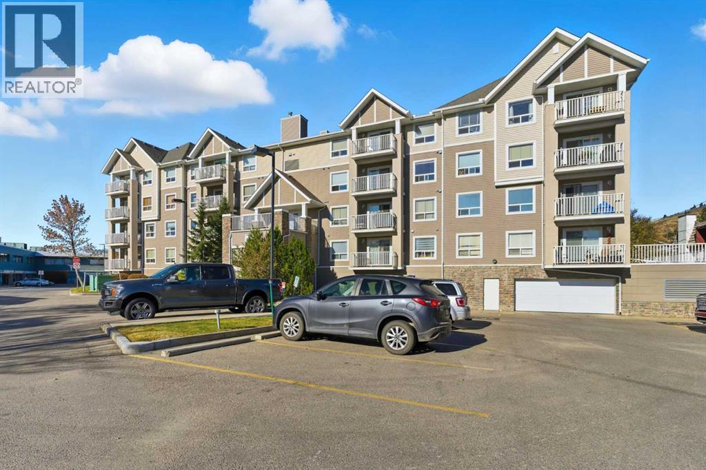 128 Centre Avenue, Cochrane