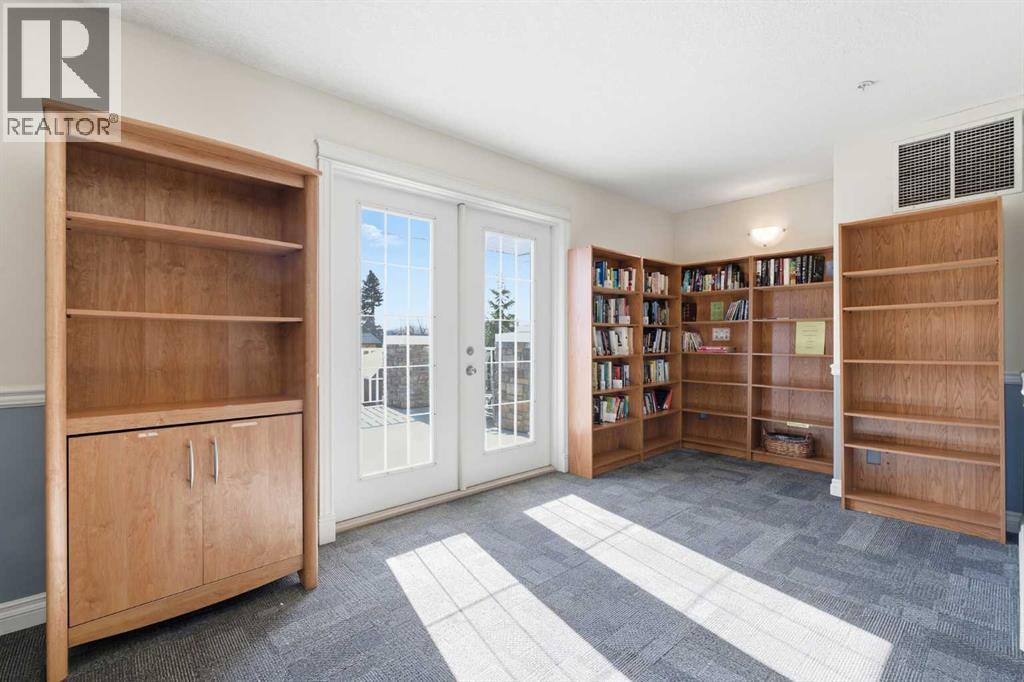 128 Centre Avenue, Cochrane