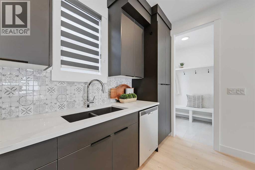 Single Family House for Sale in   Street NW West Hillhurst Calgary 