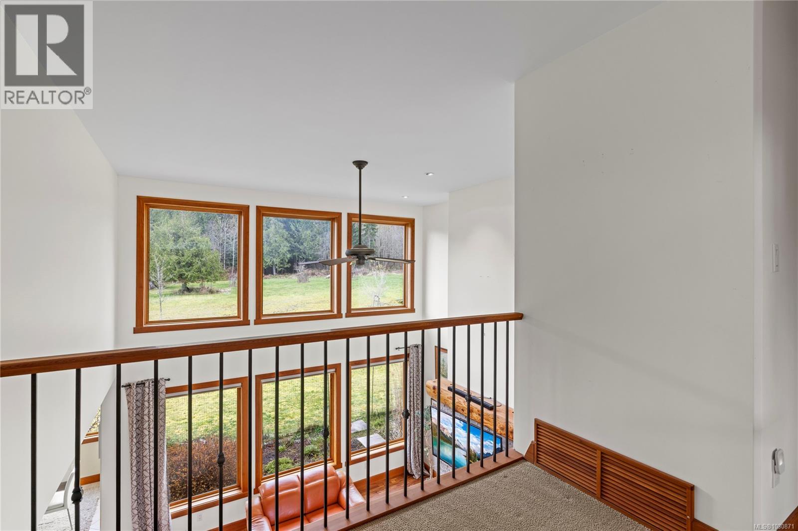 1100 Matuka Dr - 44