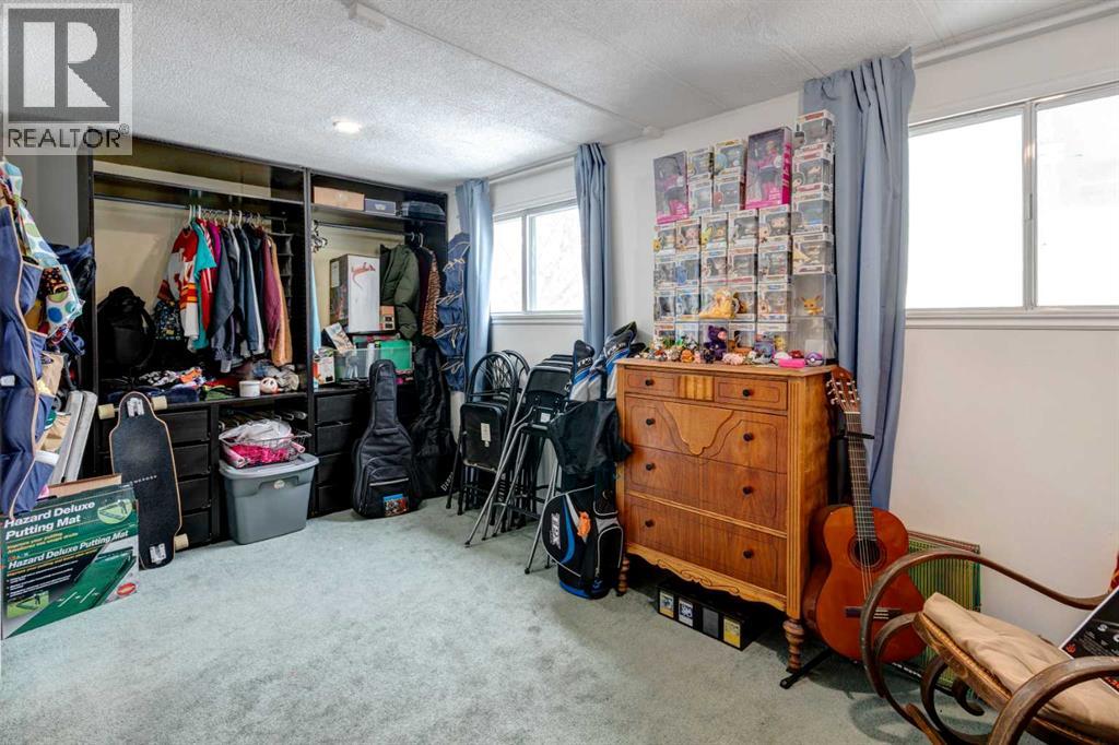 Single Family House Bungalow for Sale in  Huntstrom Drive NE Huntington Hills Calgary 