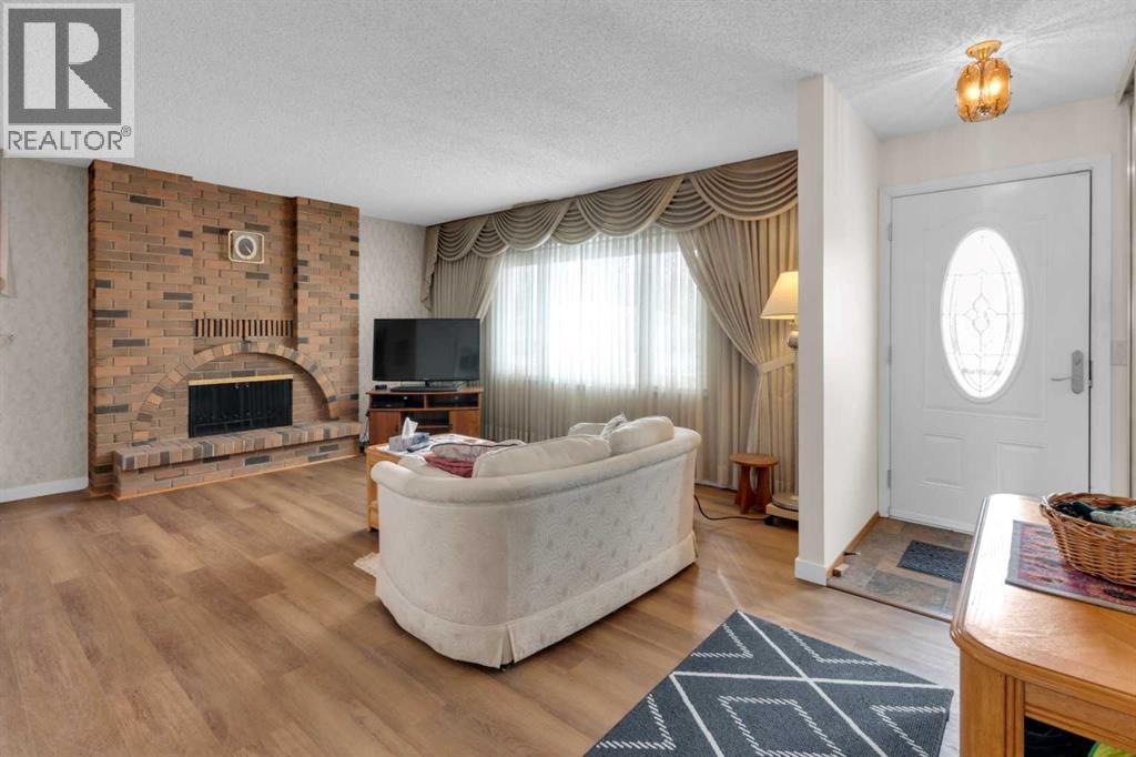 6004 Maddock Drive NE, Calgary, Alberta