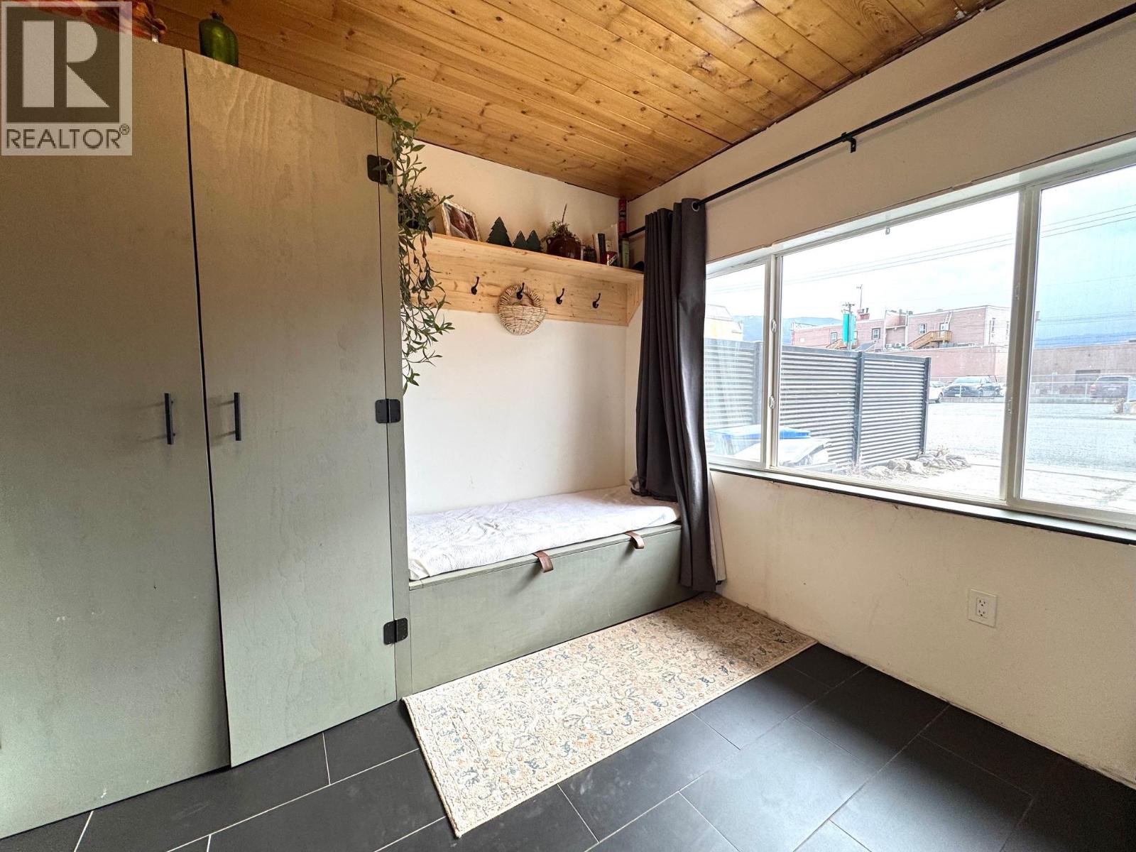 1963 GRANITE AVENUE - 15