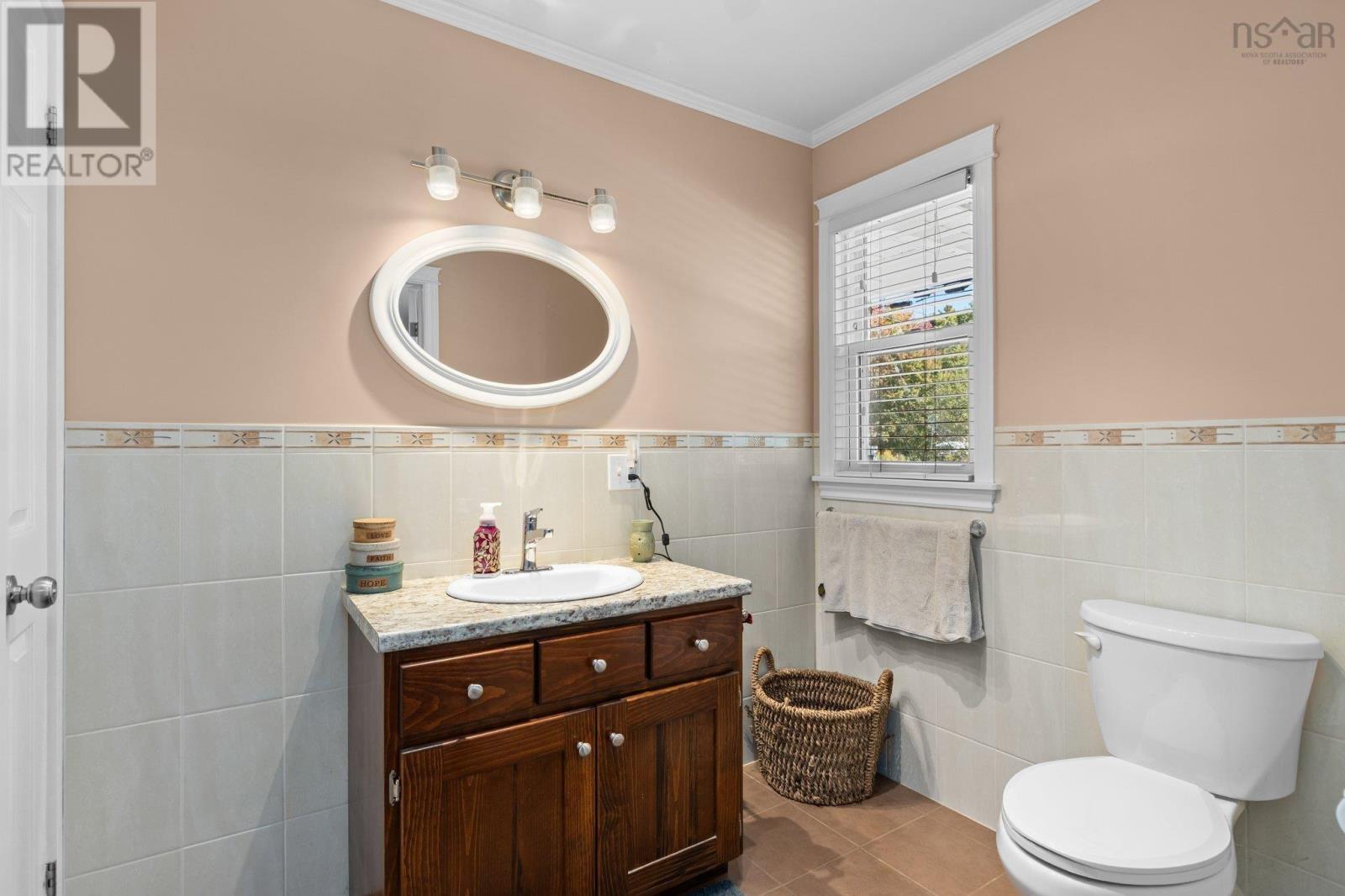 Property 17 of 33 of 902 Highway 3