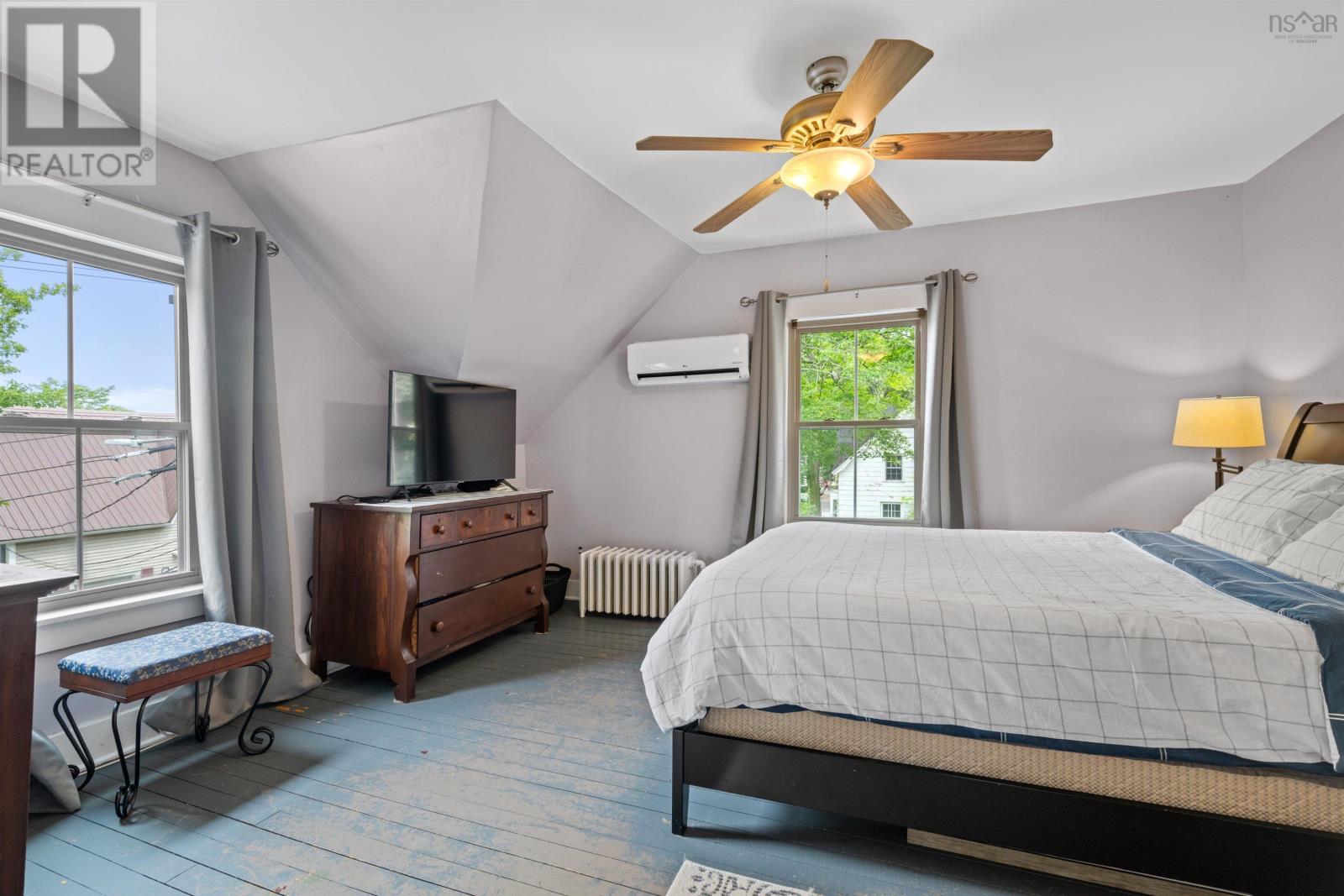 Property 32 of 49 of 153 Pleasant Street