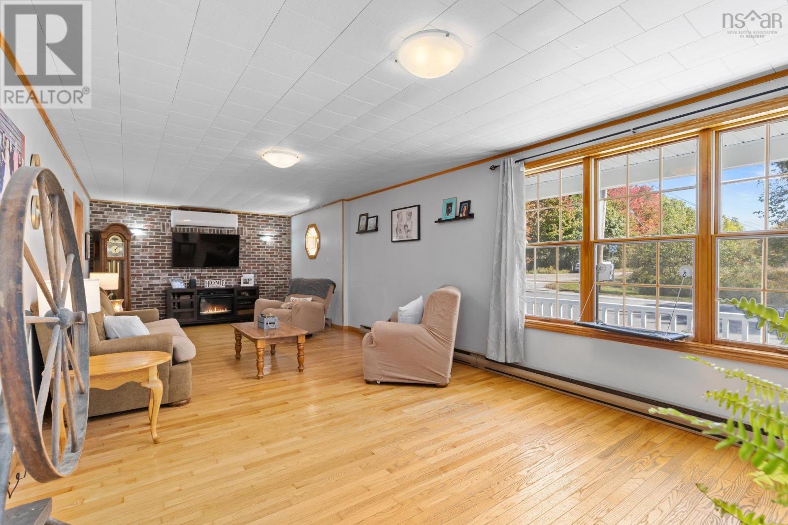 Property 5 of 33 of 902 Highway 3