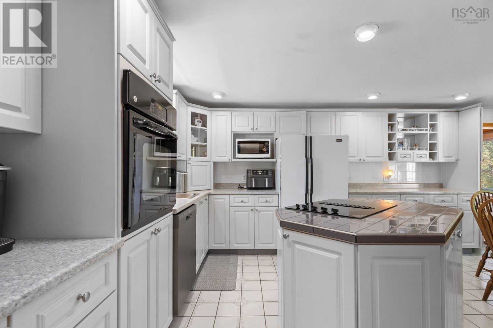 Property 7 of 33 of 902 Highway 3