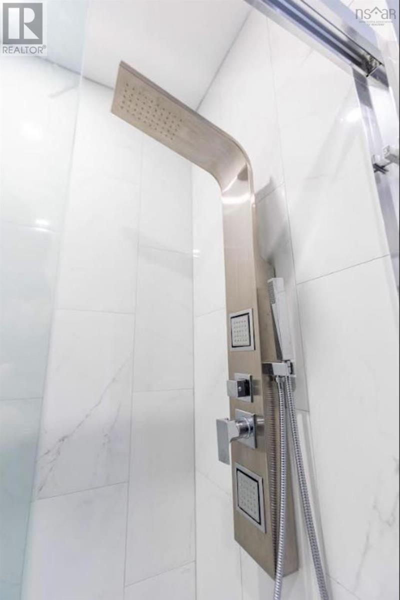 Property 35 of 48 of 33 Pleasant Street