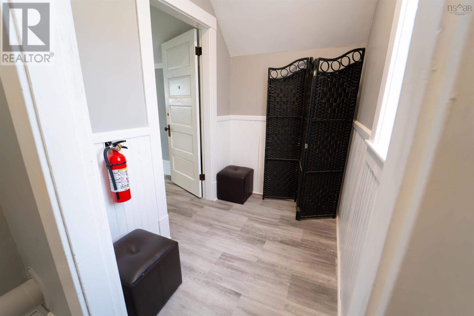 Property 29 of 48 of 33 Pleasant Street